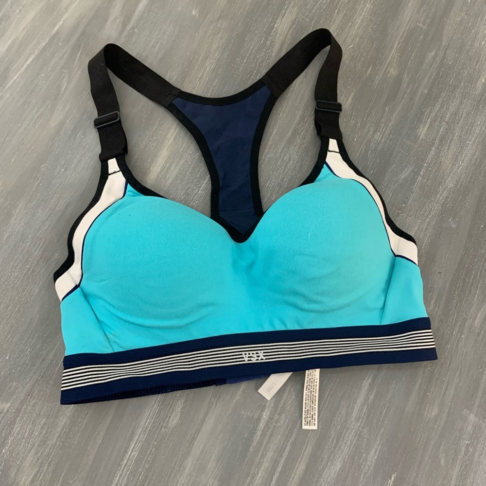 Victoria’s Secret VSX Sports bra, 32C